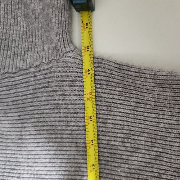 Forever 21 Sweater Womens Turtleneck Balloon Sleeves Ribbed Crop Medium Gray - Picture 8 of 12